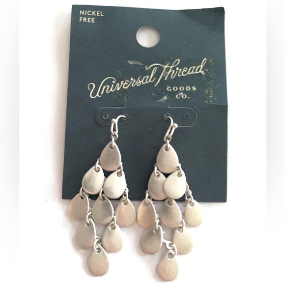 Universal Thread Silver Chandelier Earrings - Picture 3 of 6
